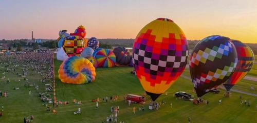 Balloons Inflate